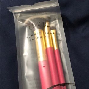 Luxie brush set summer daze